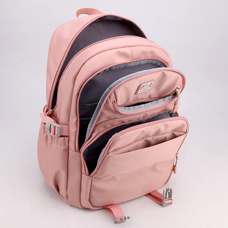High-capacity backpack for commuting and school