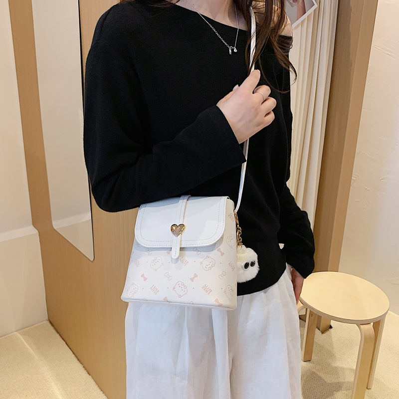Women's Shoulder Bag / Crossbody Bag for Travel and Commuting