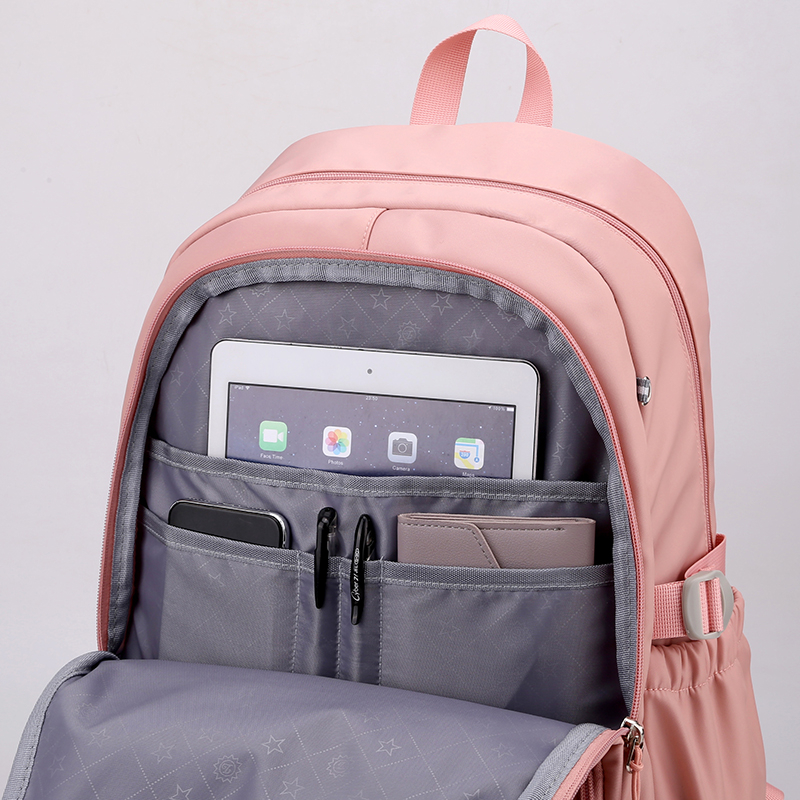 High-capacity backpack for commuting and school