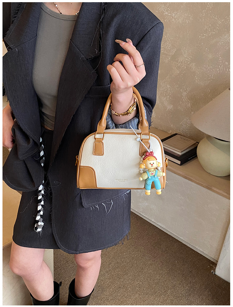 Multi-colored PU handbag (shoulder/crossbody)