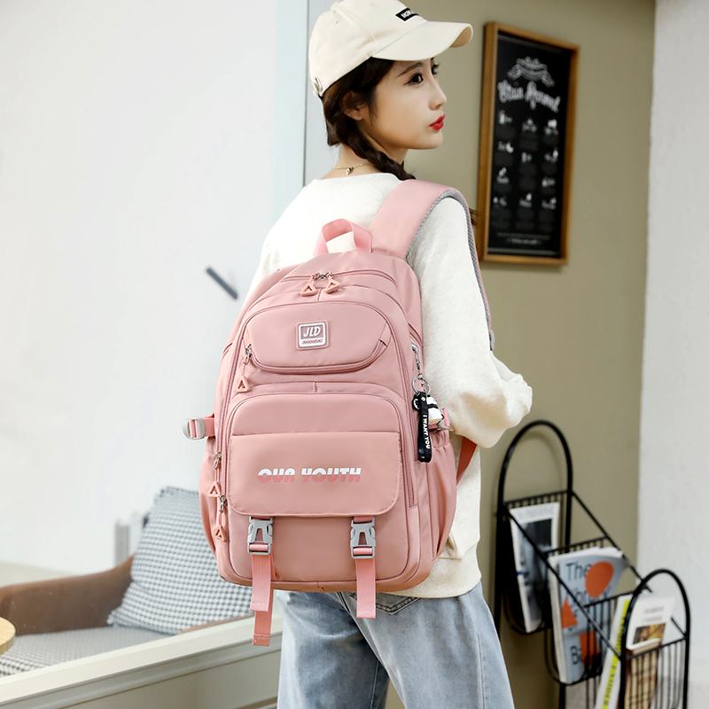 High-capacity backpack for commuting and school