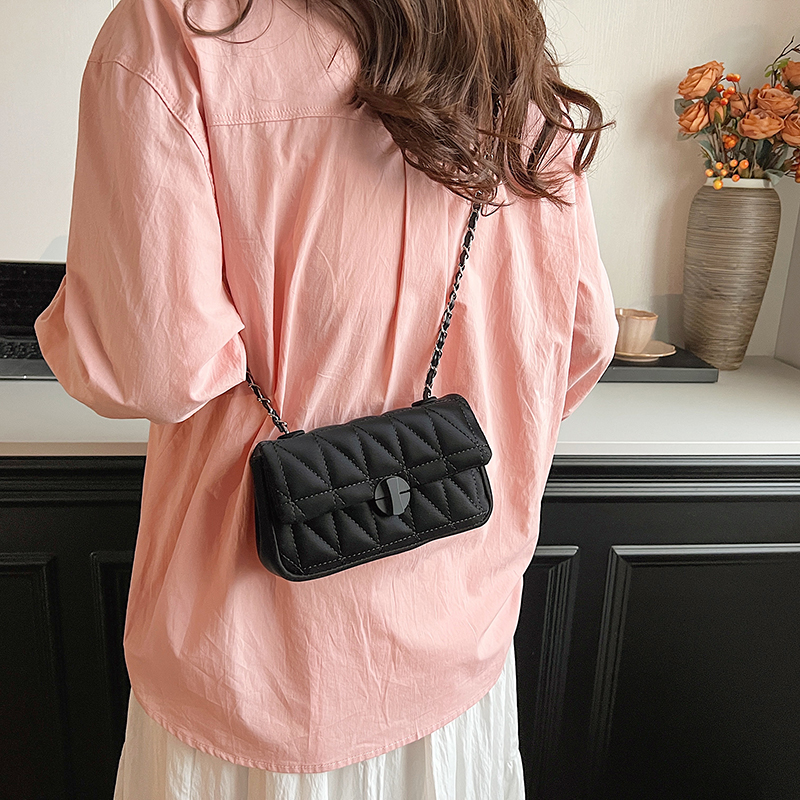 PU Single-Shoulder Chain Bag (Available in 4 Colors)
